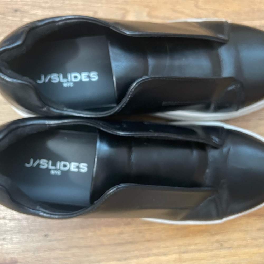 J/SLIDES footwear Women's Black Slip-On Sneakers
